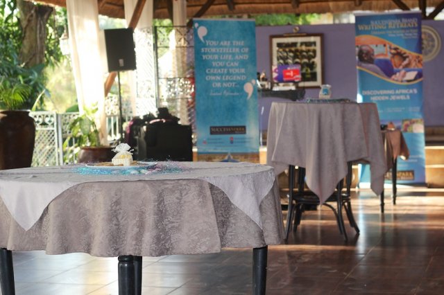 L'Epicurien, our venue before it started filling